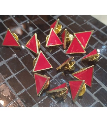 PIN TRIANGULO ROJO