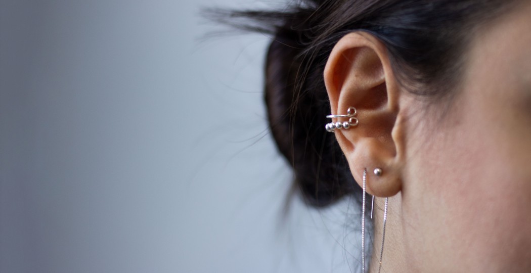 Autorizar S t Cuña Piercings en las orejas: una guía completa - Blog